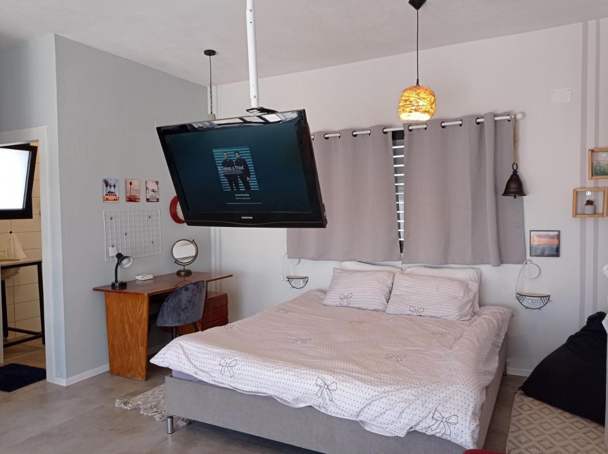 Bed and Breakfast Sponder Loft à Giv'at Yo'av Extérieur photo